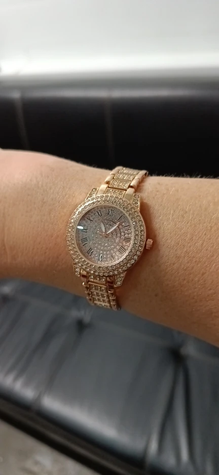 Luxury Diamond Watch for Women, Quartz, Pink Gold, Shiny Crystal, Trendy photo review