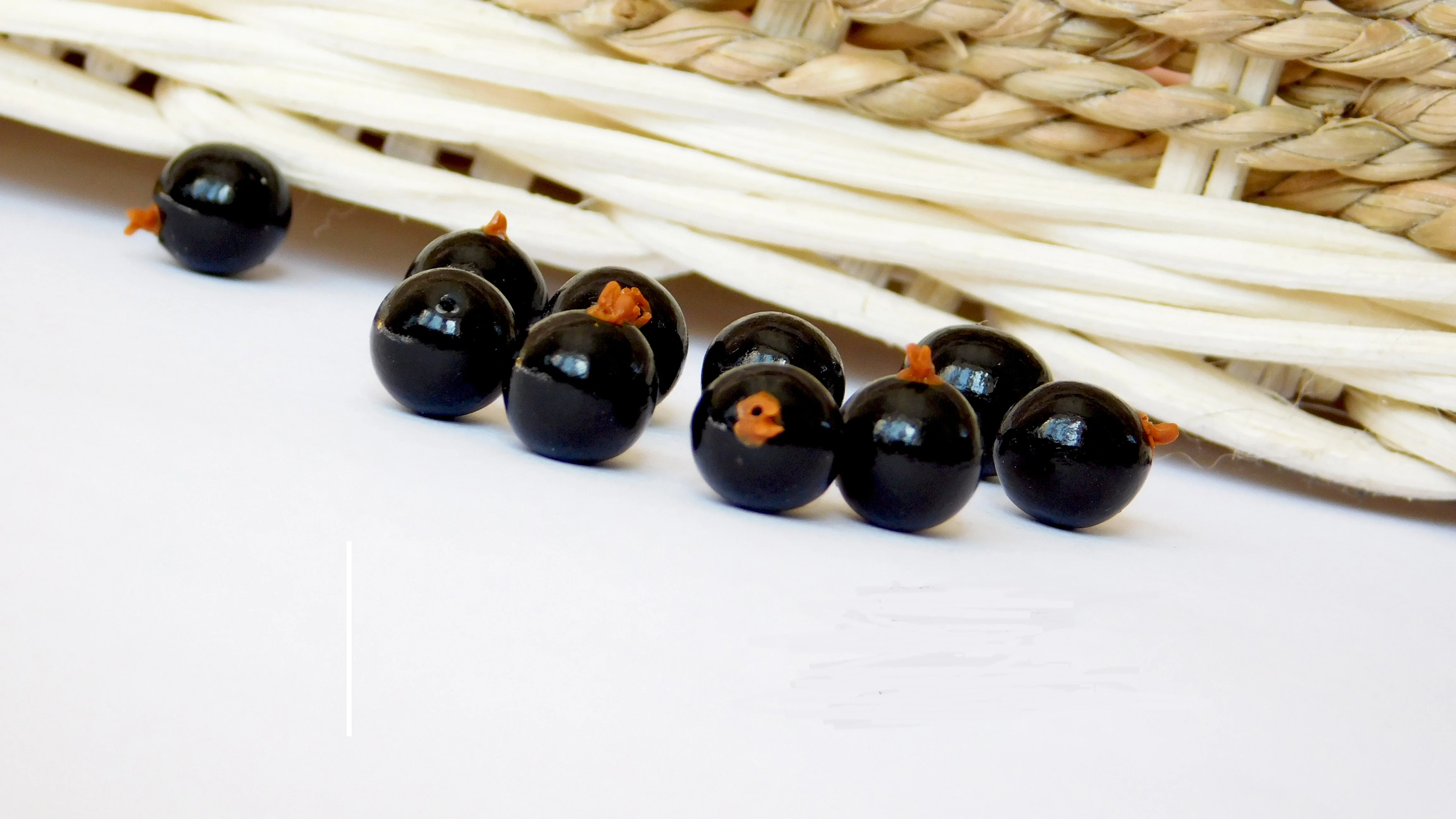 Рисунок 2 - 10 шт/комплект бусины черной смородины ручной работы