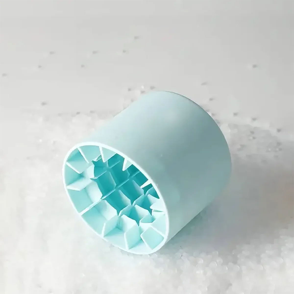 Description Picture 3 of item1pcSilicone Ice Cubes Tray Food-Grade Ice Bucket Cup Mold Quickly Freeze Ice Maker Ices Bucket Cup Frozen Drink Ices Cream Tools