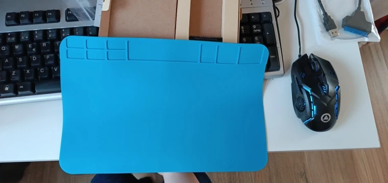 Estera de estación de soldadura de silicona resistente al calor, 932 ° F, estera magnética antiestática para teléfono electrónico, portátil, reparación de relojes photo review