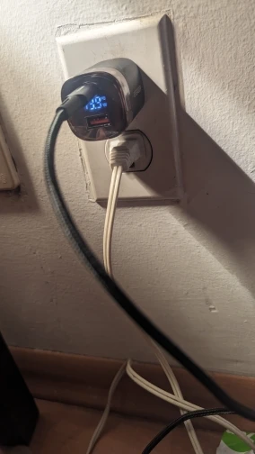 33W USB C Charger Digital Display PD Fast Charging