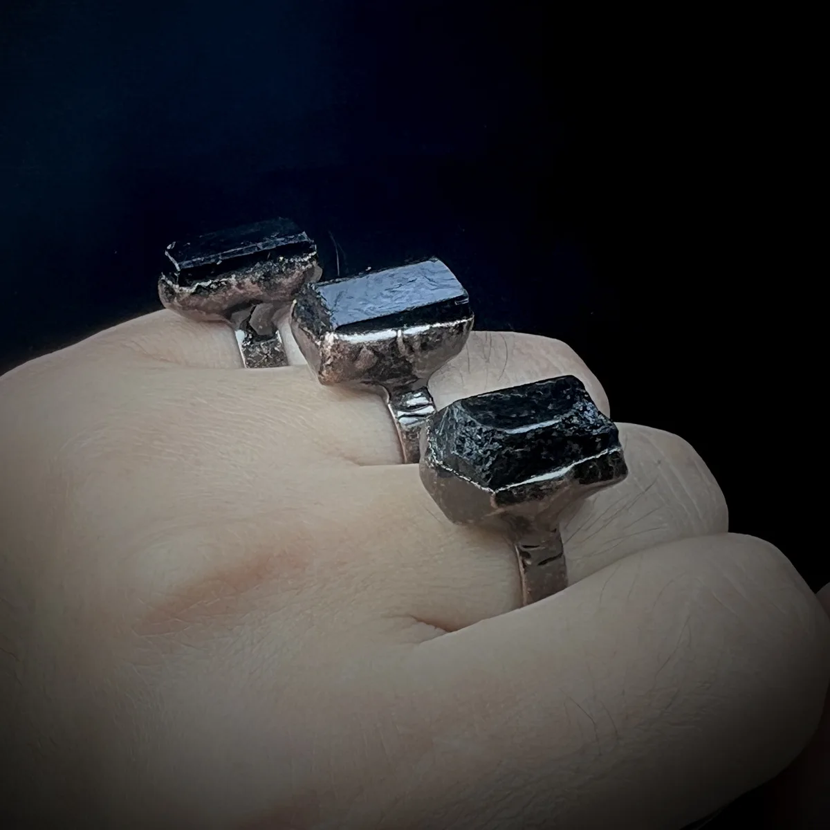 1pcs Price Antique Bronze Plating Natural Black Tourmaline Raw Rough Stone Open Ring Geniune Stone Jewelry 6