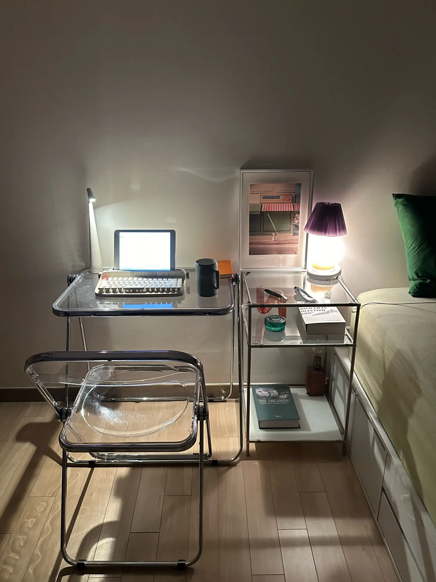 Touch Lume, Atmosphere Lighting, Desktop Decoration Lamp, Creative Bedside Table Lamp for Bedroom Ambiance and Study Serenity photo review