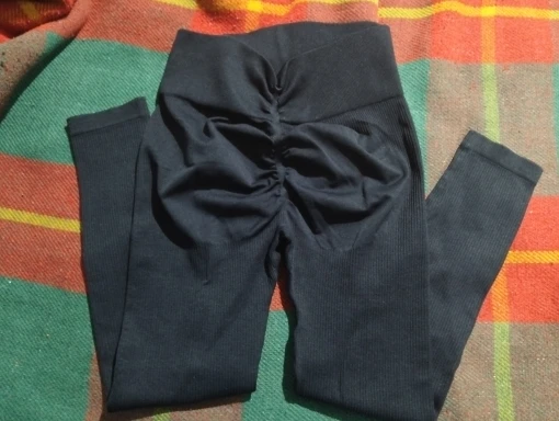 Women's High Waist Seamless Yoga Leggings with Back V Design photo review