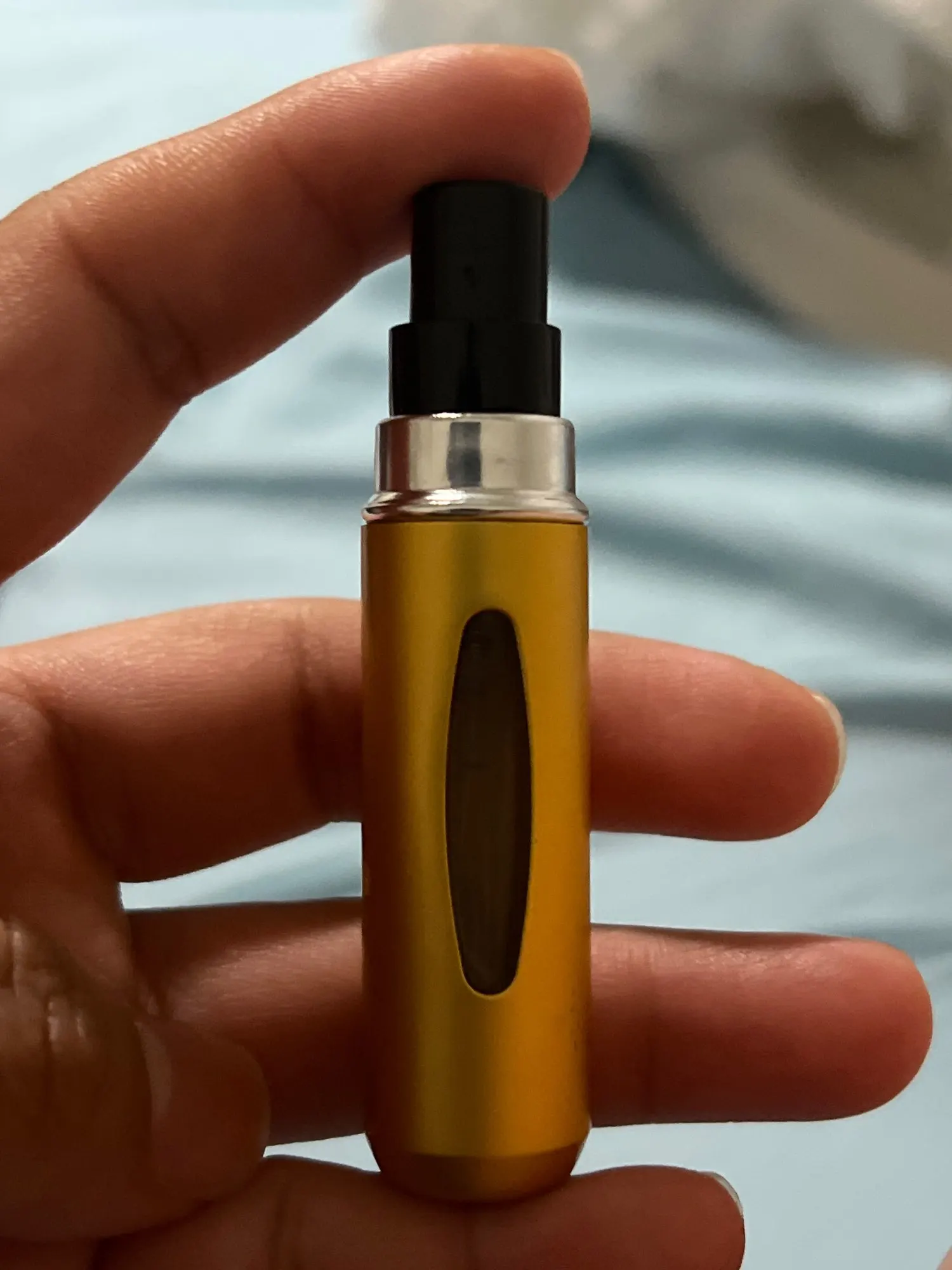 Atomizer Portable Refillable Perfume Bottle with Spray ability for Travel photo review
