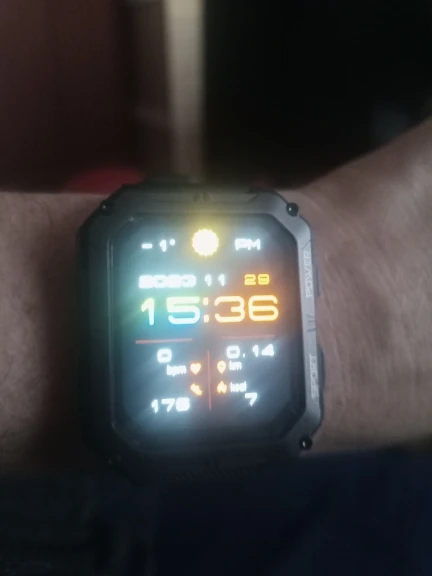 THE INDESTRUCTIBLE SMARTWATCH