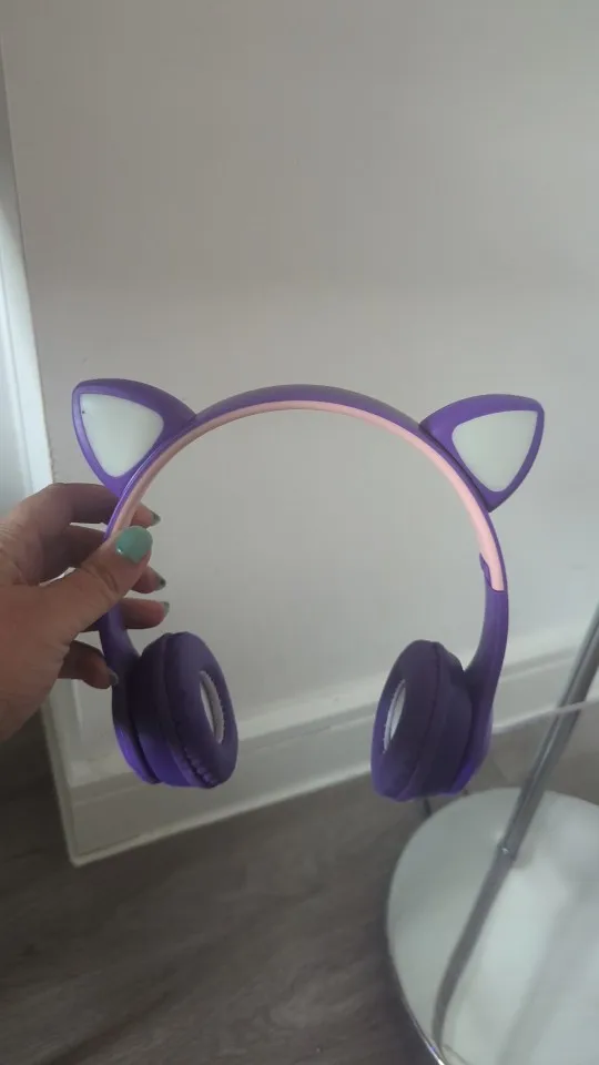 Wireless Headphones Cat Ear Gaming Headset Glow Light Bluetooth-Compatible Helmets Cute Over-Ear Headsets for Kids and Adult photo review