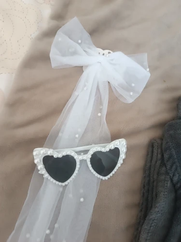 Heart-Shaped Pearl Inlaid Sunglasses photo review