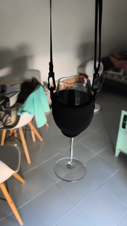 2pcs/4pcs Unbreakable Burgundy Wine Glasses - 12.5 Oz Tritan Plastic Glassware for Outdoor, Wedding, and Birthday Celebrations photo review