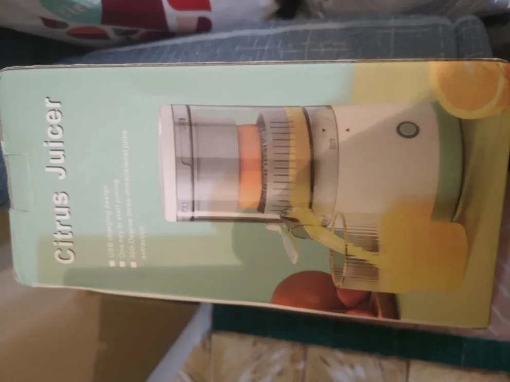 Portable Mini Fruit Squeezer photo review