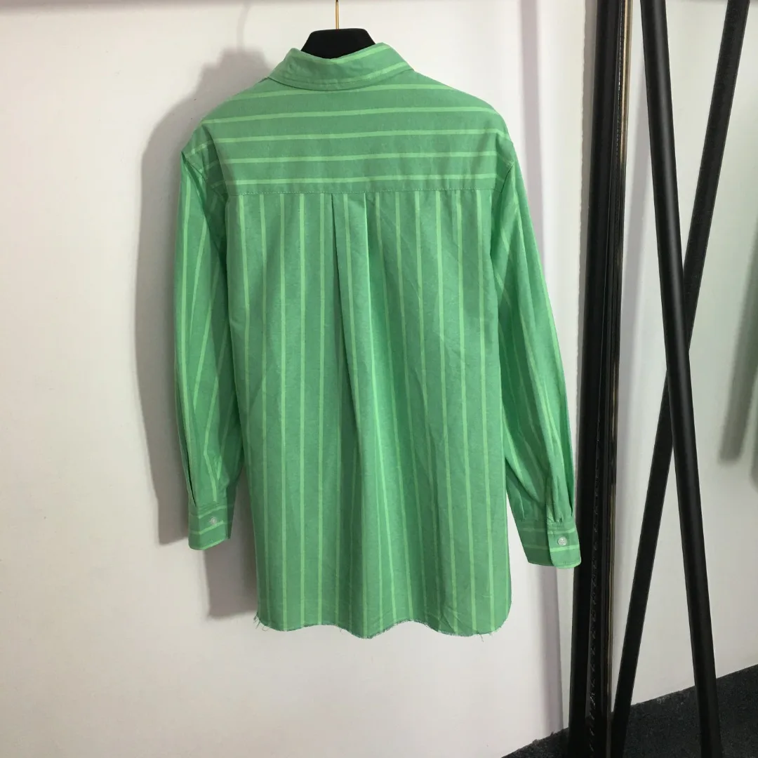 

New women's fashion single row button shirt and shorts two-piece set