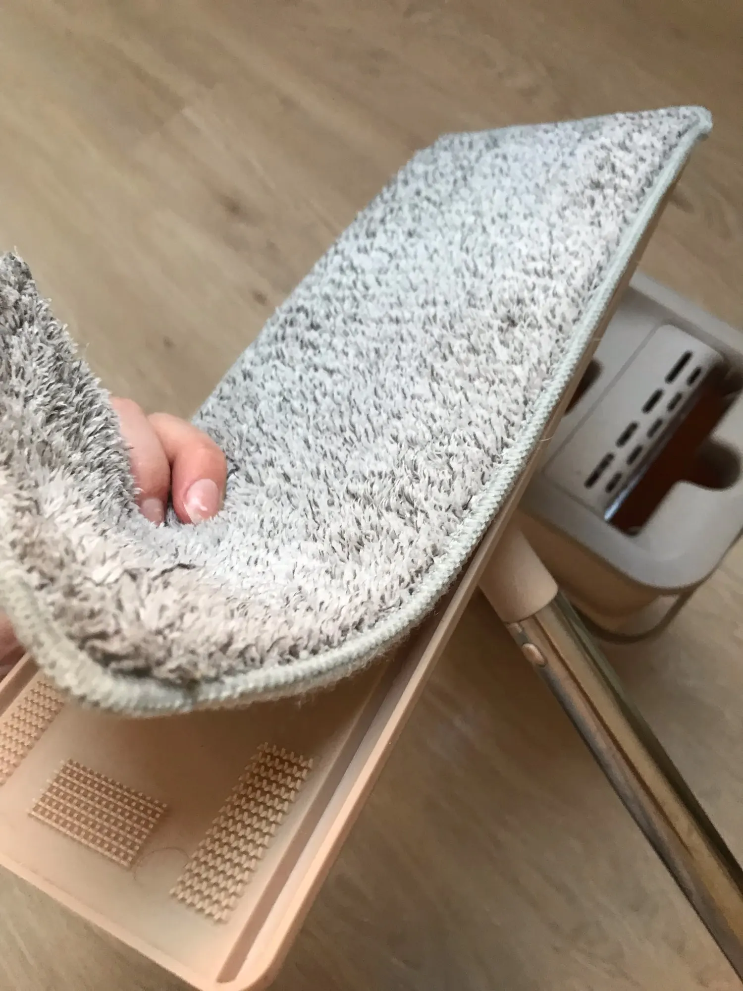 Esfregão Flat Mop IZECLEAN com Balde de 5 Litros e Microfibra de Alta Absorção e Refil Grátis photo review