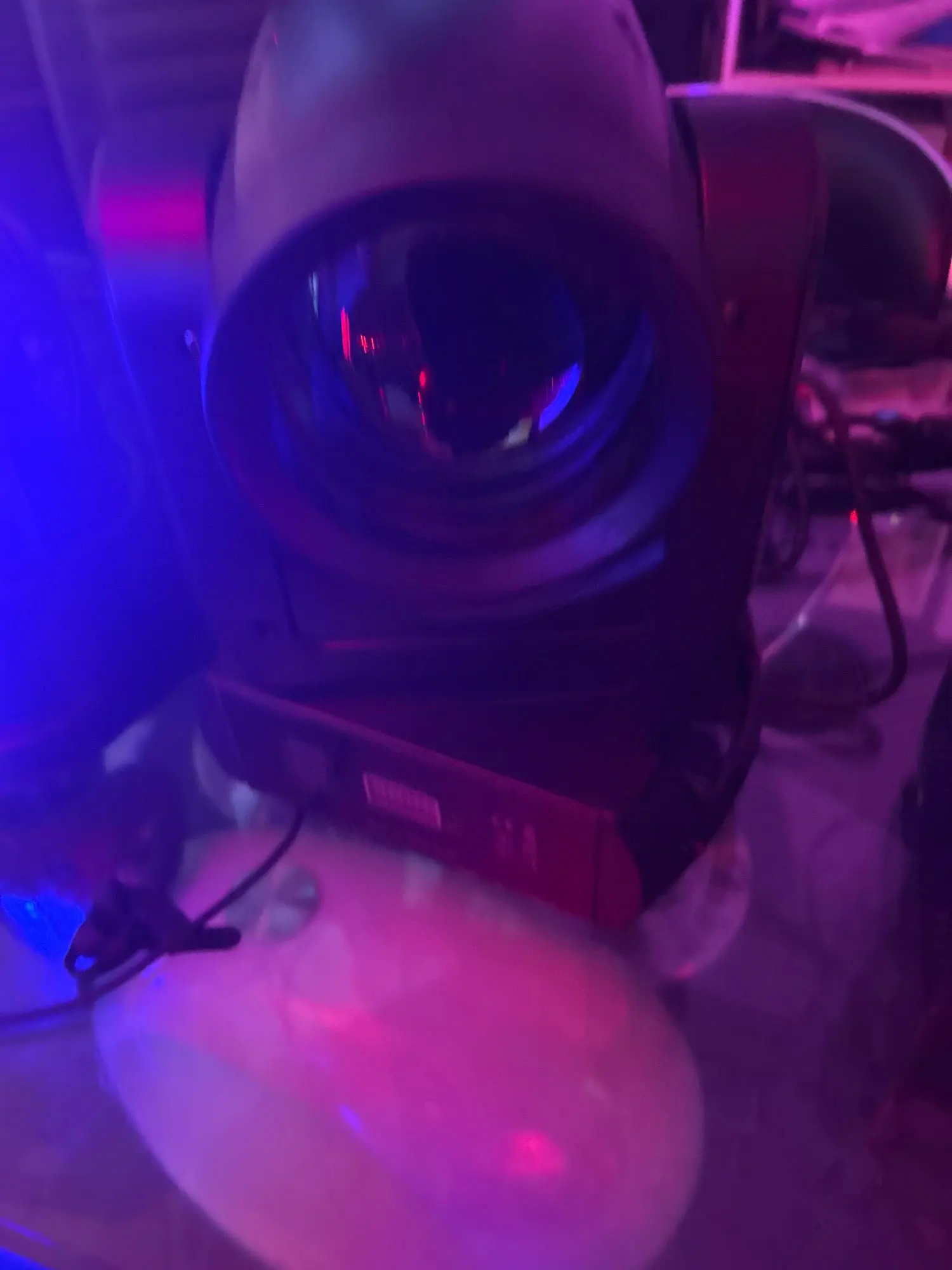 2PCS 150W LED Moving Head lights Mini Beam&Spot 18 Rotating Prisms 8 Colors&8 Gobos DJ disco Bar Strobe Disco lights photo review