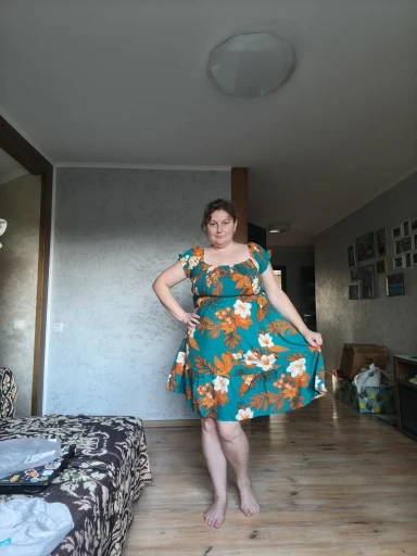 Elegant Plus Size Floral Dress for Stylish Summer Vacations photo review