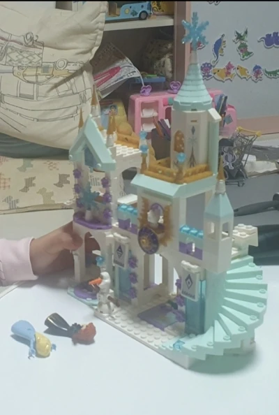 Friends Princess Castle House Sets for Girls Movies Royal Ice Playground Horse Carriage DIY Building Blocks Toys Kids Gifts 2022 photo review