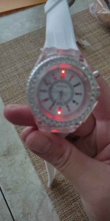 LED watches for women and men, luminous and rhinestones, various colors, for student enthusiasts, photo review