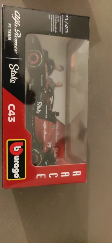 Bburago 1:43 F1 Model Car Mercedes Ferrari Redbull Racing SF23 AlpineA523 AlfaC43 Metal Diecast Verstappen Collectible Miniature photo review