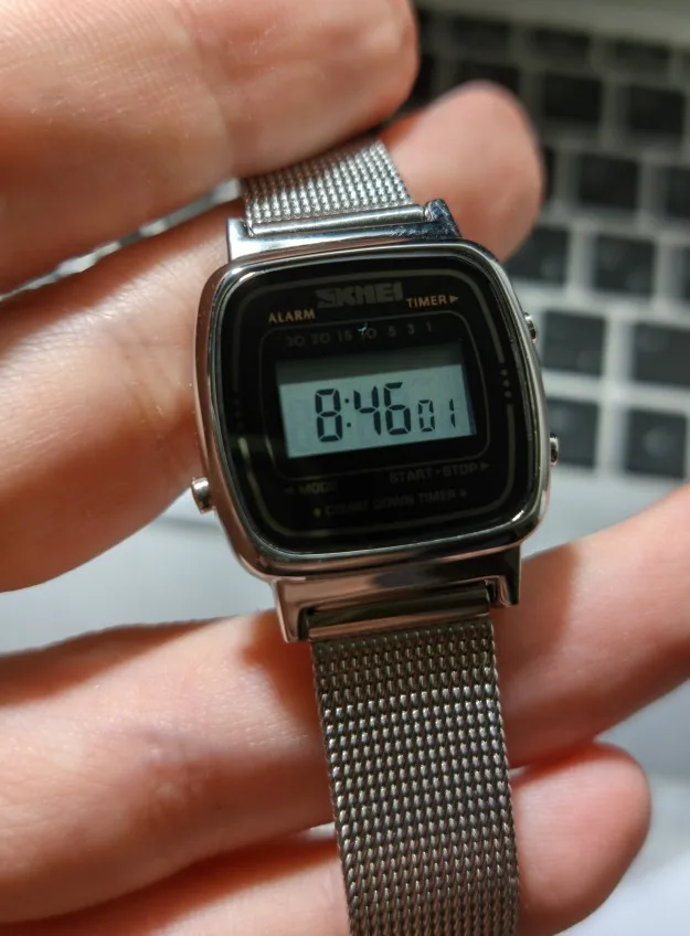 SKMEI Luxury Women Watches 3Bar Waterproof Ladies Wristwatch Fashion Small Dial Digital Chrono Calendar Watch Montre femme 1901 photo review