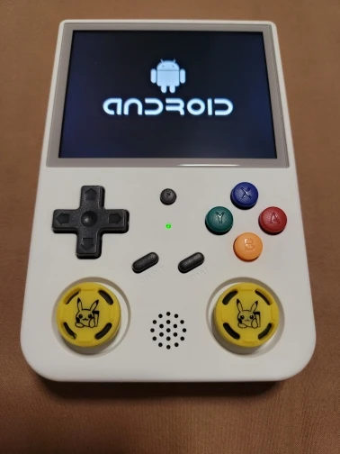 Lecteur Rétro Portable ANBERNIC RG353V 3.5" - 20 Jeux Inclus, Android Linux, Poignée Filaire photo review