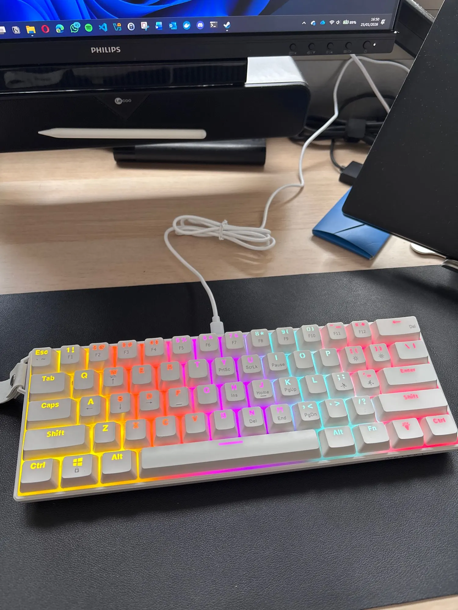 AJAZZ NK61 Teclado mecánico para juegos por cable 60% RGB intercambiable en caliente 61 teclas interruptor rojo Mini teclado para Gamer PC photo review