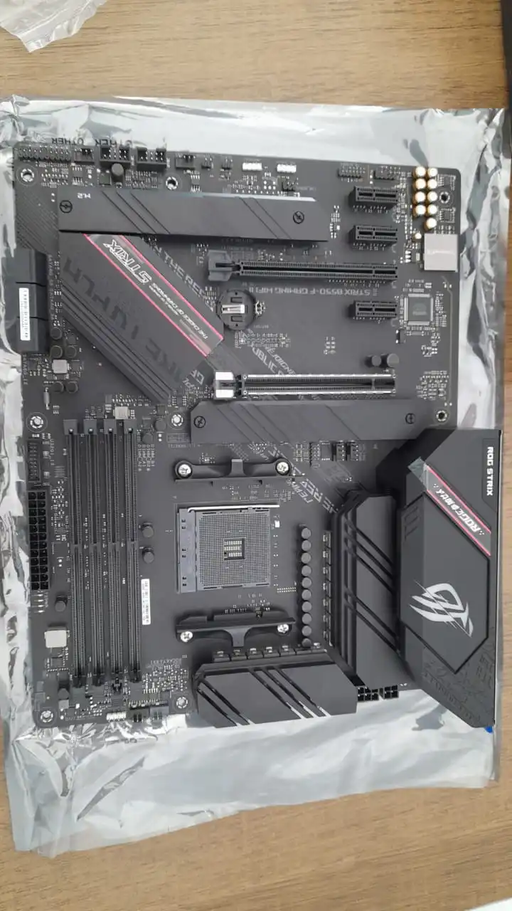 NEW ASUS ROG STRIX B550 F GAMING WiFi II AMD AM4 (3rd Gen Ryzen) ATX Gaming Motherboard PCIe 4.0,WiFi 6E, 2.5Gb Original Desktop photo review