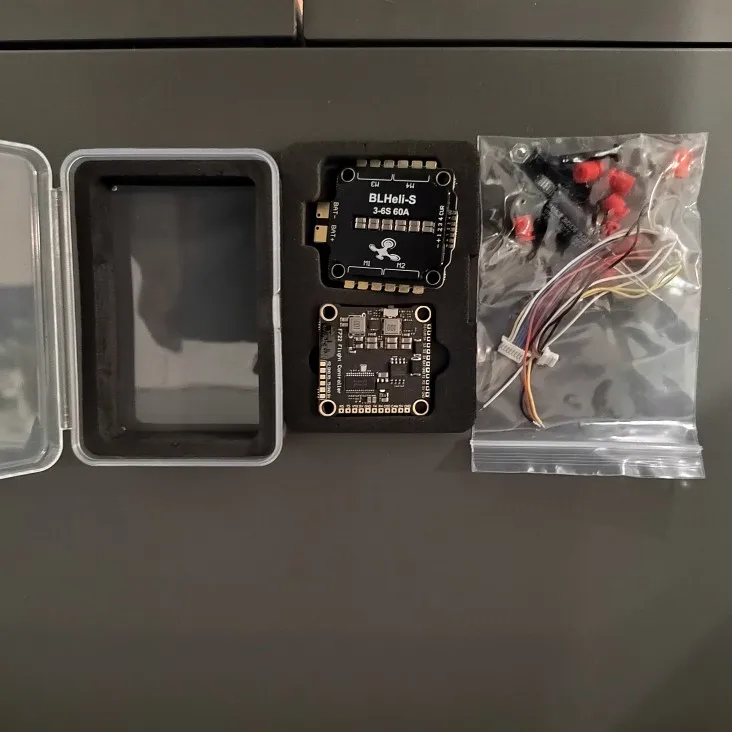 F405 F405HD / F7 F722 Flight Controller / F4 V3S Plus FC + 60A 4in1 BLheli_S ESC Stacks 30.5*30.5mm For RC FPV Racer Drone photo review