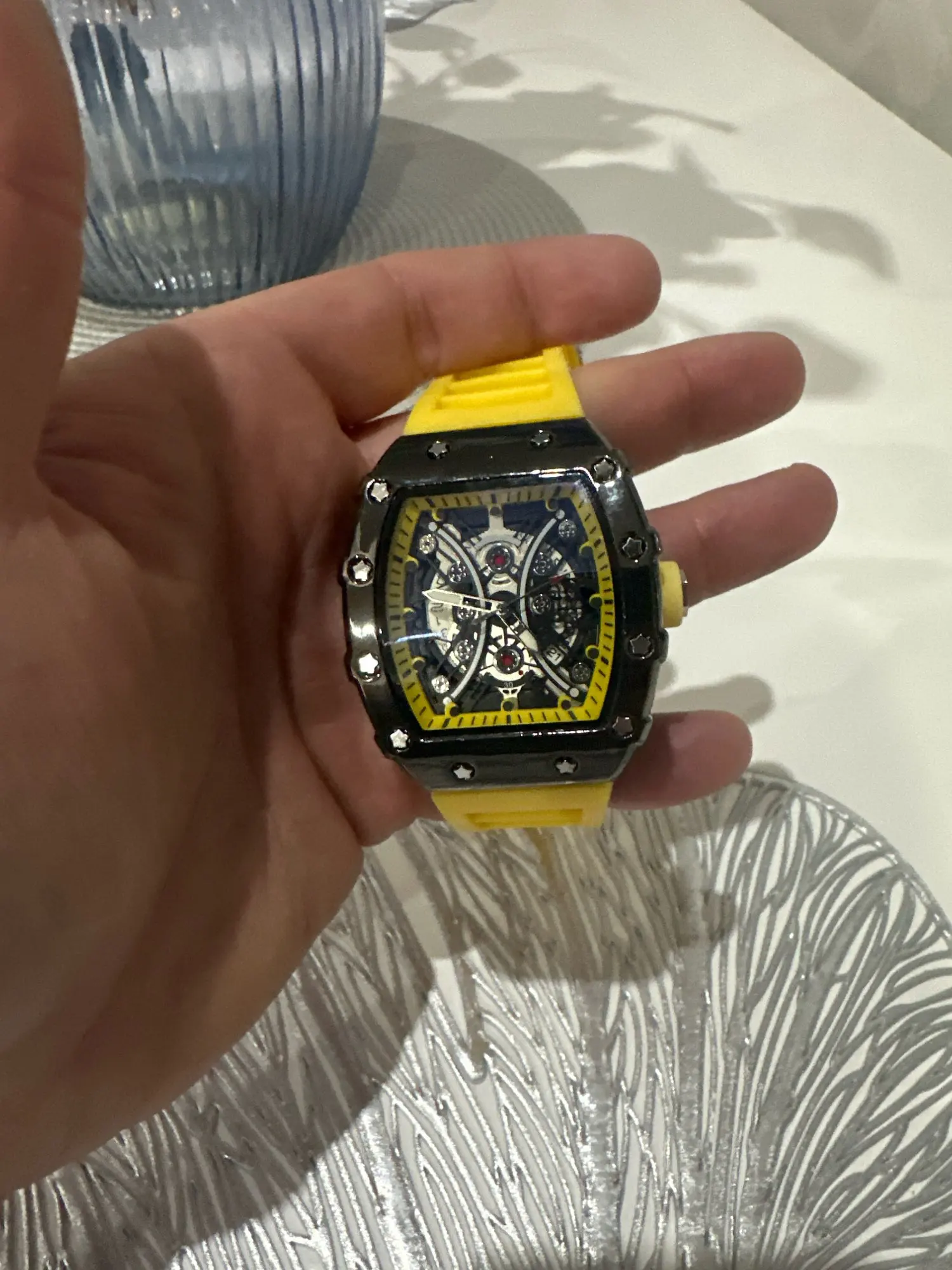 Relógio masculino luz marca de luxo barril vinho dial moda noite brilho relógio esportivo calendário reloj l146 photo review