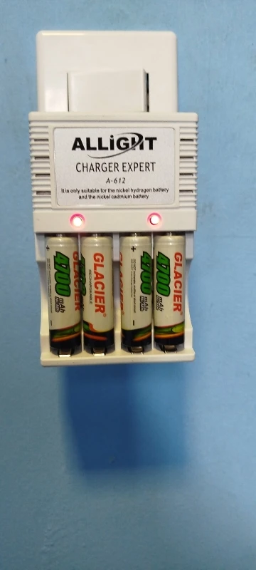 Kit Carregador De Pilhas E Pilhas Recarregáveis AA AAA - Neverdie Store photo review