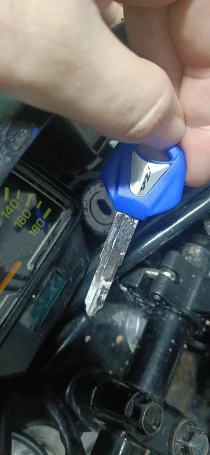 1x YAMAHA KEY BLANK RED BLUE BLACK FAST SHIP R1 R6 Yzf MT OEM - Foto 12