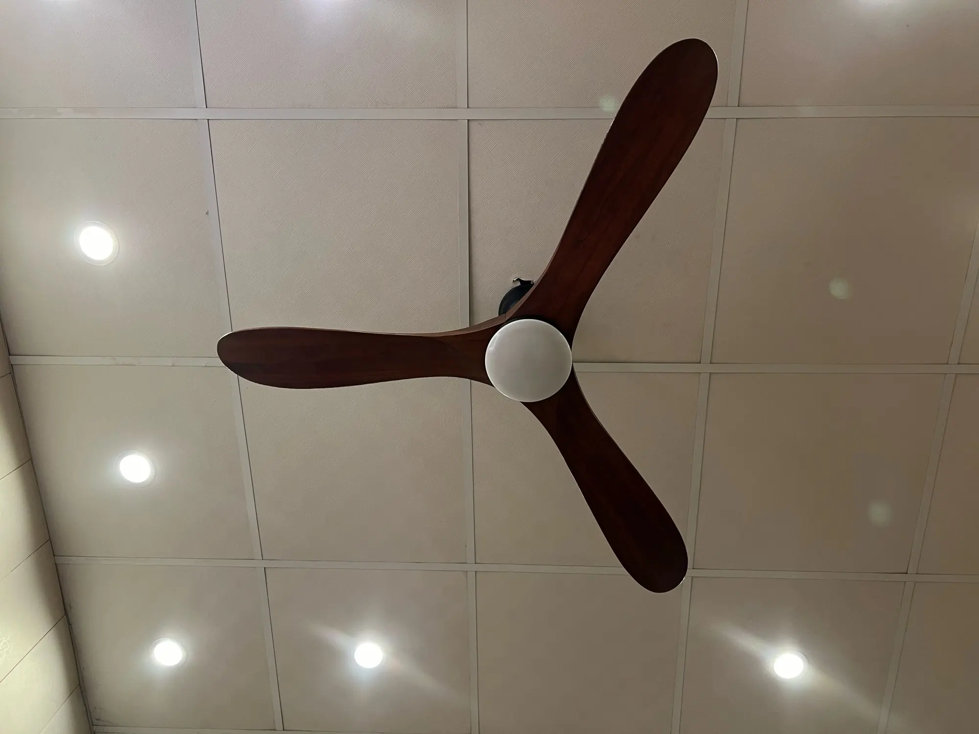 Antique Wooden Blades Large Fan: Elegance Meets Functionality