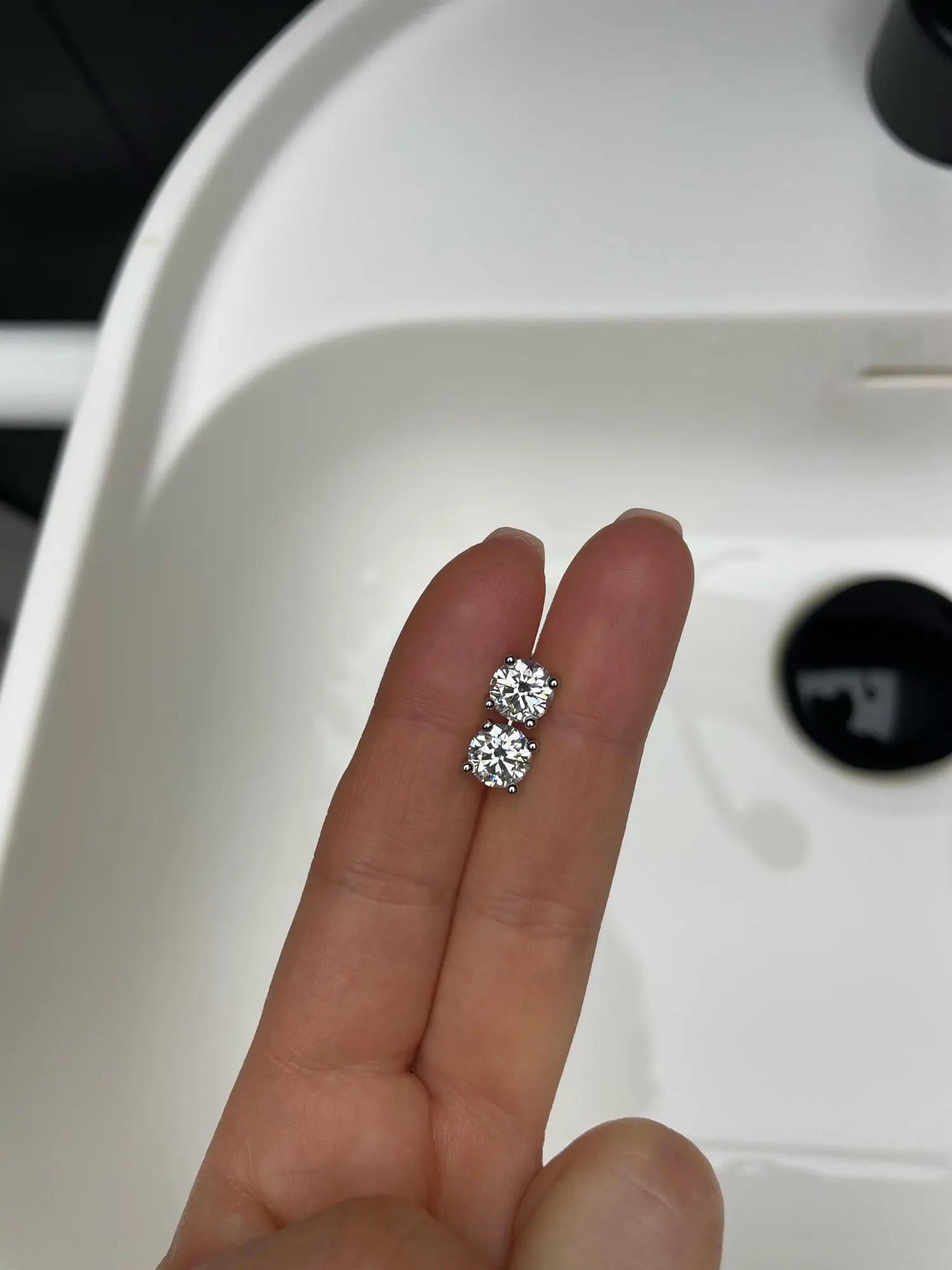 Moissanite Ear Stud Earrings photo review