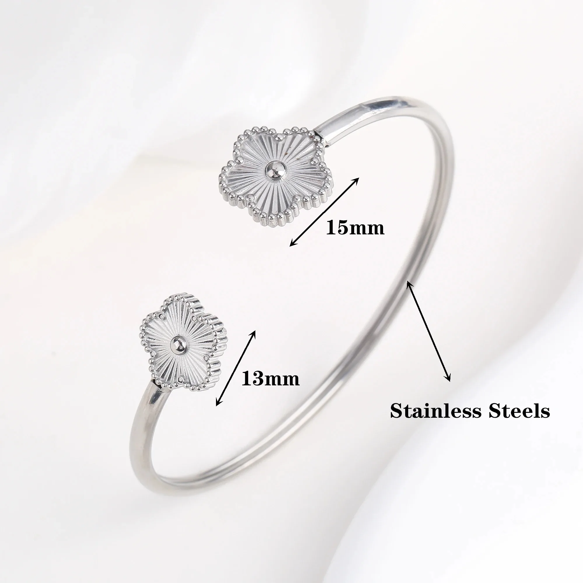 Classic luxury hot sale five-leaf flower stainless steel open bangle Lucky grass bangle Girl Girl anniversary wedding jewelry Cl 6