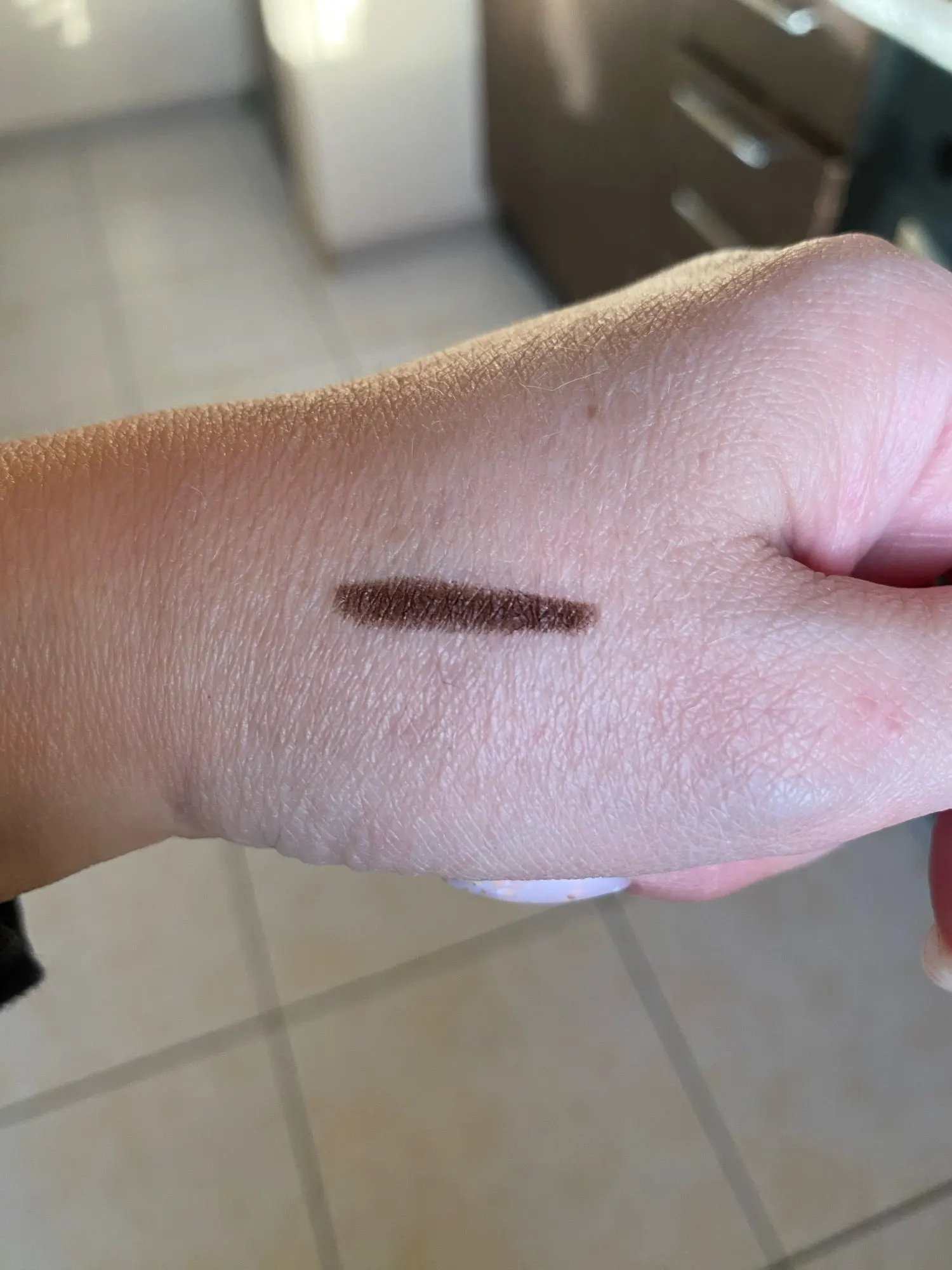 Silkworm Pearlescent Eyeshadow Pen Eyeliner Gel Pen Waterproof Eyebrow Pen High Gloss Color Eyeliner Pen photo review