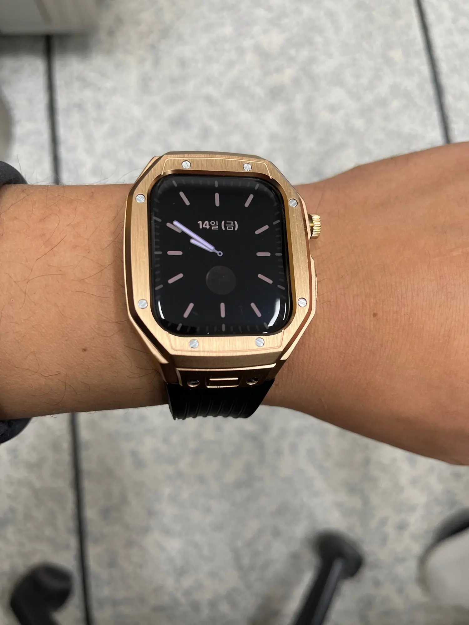 Luxury Apple Watch Rolex Mod Kit for Series 6/SE/8/9 44mm 45mm Studded 316L Stainless Steel Case + Fluoro Silicone Strap photo review