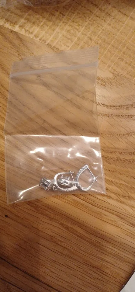 2CT Moissanite Huggie Hoop Earring photo review