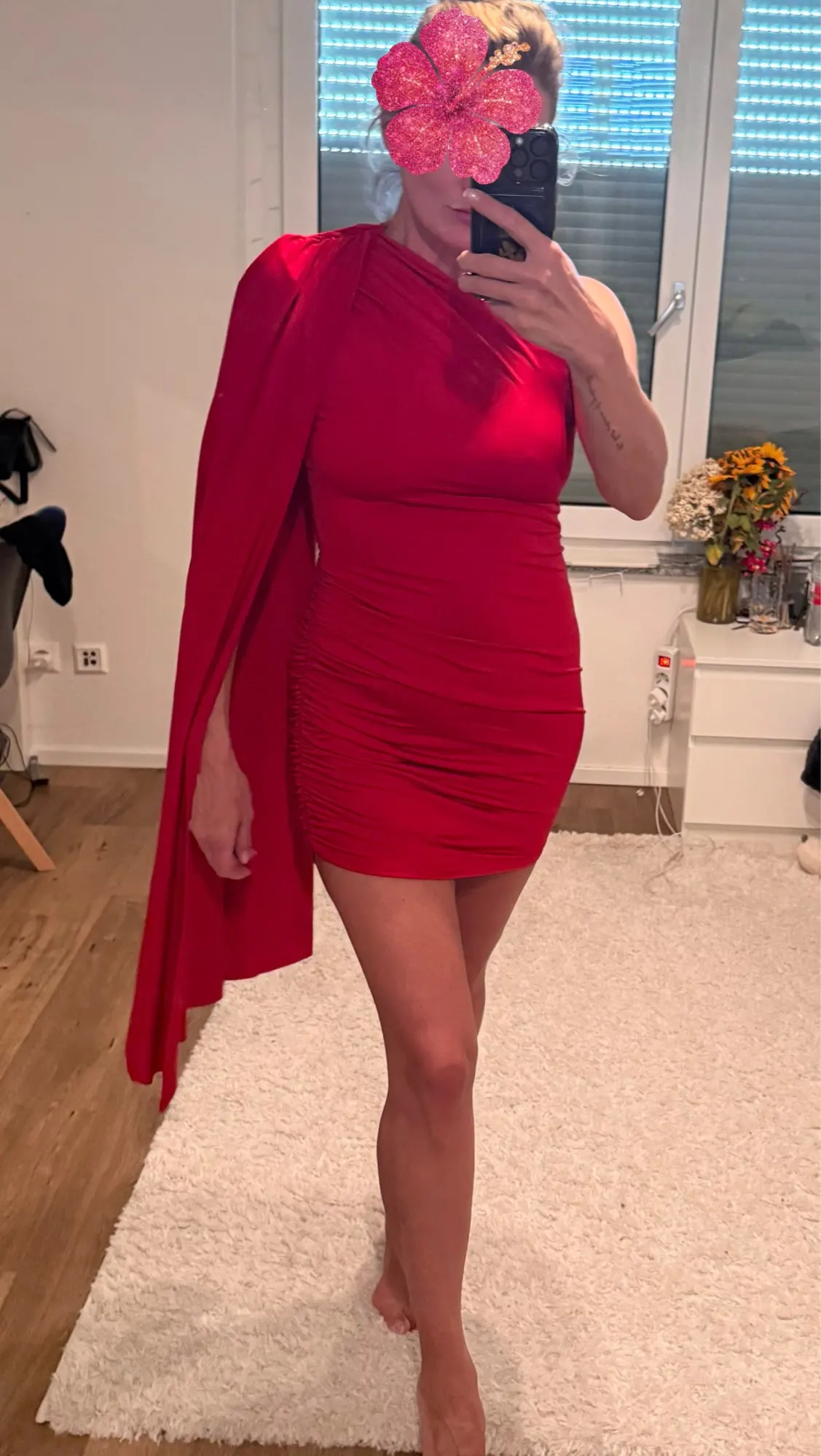 Chic Backless Mini Dress for Effortless Summer Elegance photo review