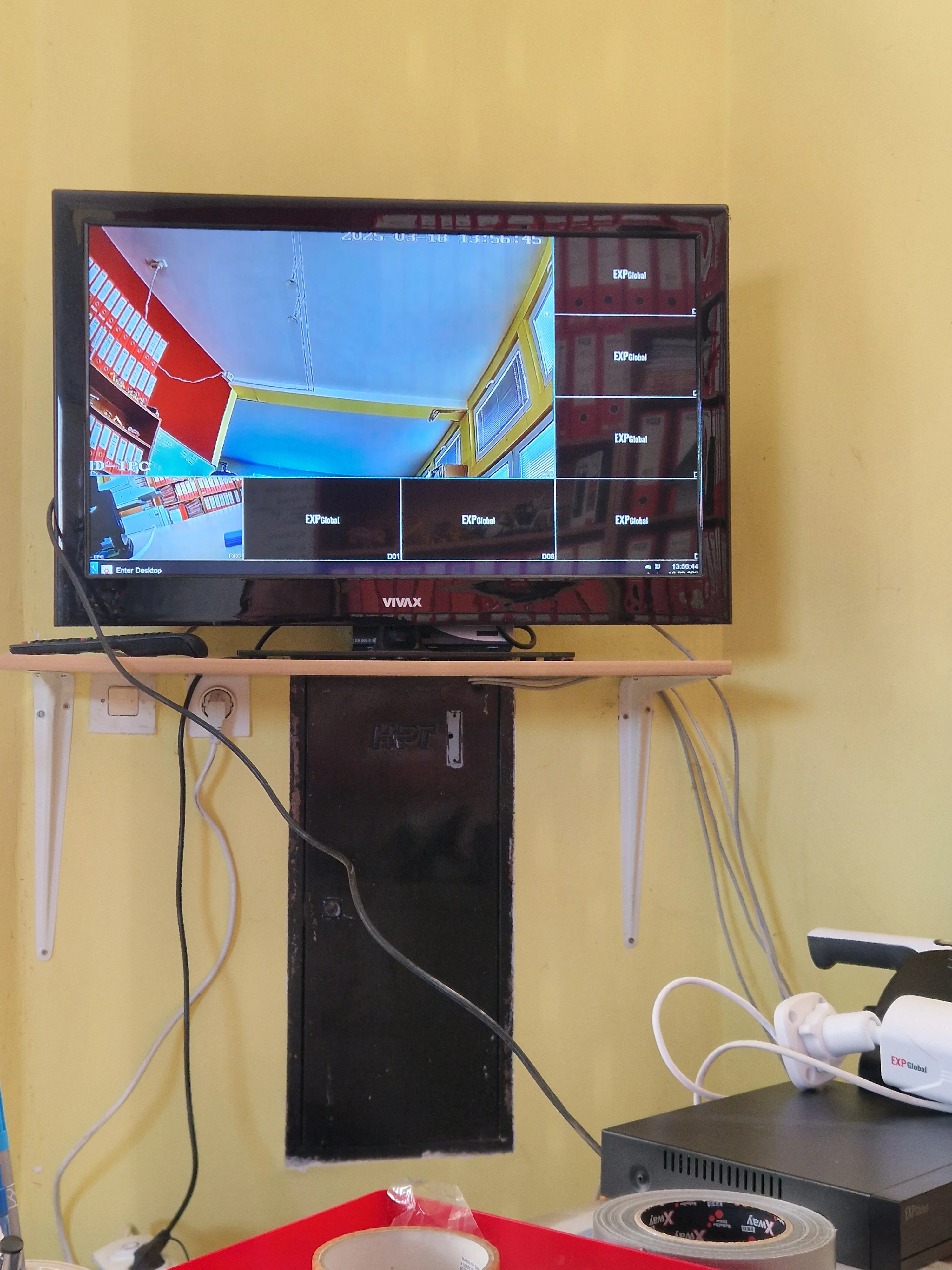 EXPGlobal 8MP 5MP POE Outdoor Security Camera System Home CCTV kit Video Surveillance Kit 4Ch Nvr Audio Outdoor IP Camera photo review