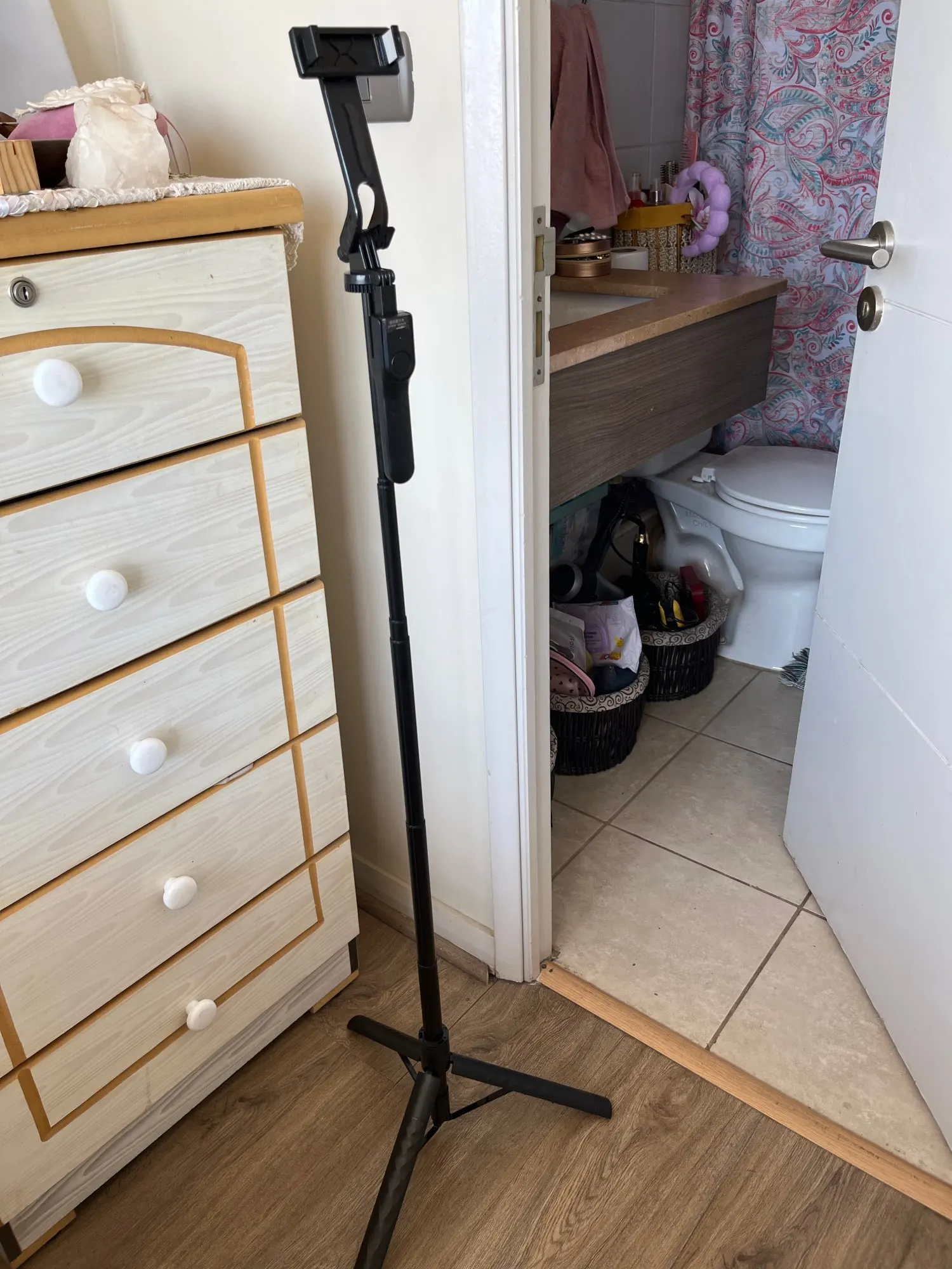FANGTUOSI 1750mm palo de Selfie inalámbrico trípode soporte monopié plegable con luz Led para teléfonos inteligentes equilibrio disparo constante en vivo photo review