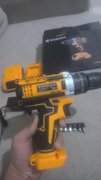 Furadeira e Parafusadeira Elétrica 21V com 2 Baterias Recarregáveis
