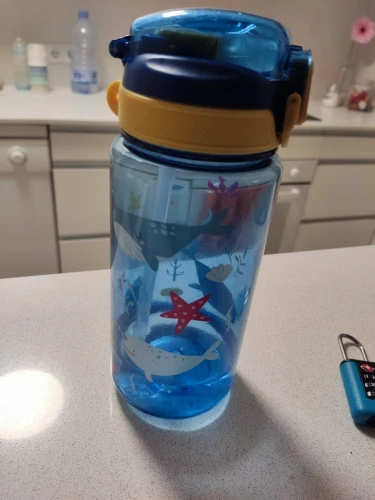 Botella de agua de dinosaurio de 600ml para niños, taza para sorber de agua con pajita de silicona, botellas de agua de plástico a prueba de fugas, taza de agua de verano para niños photo review