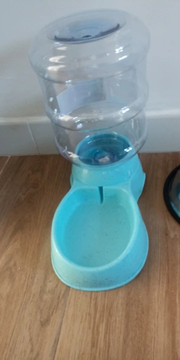 Large Capacity Pet Feeder Bowls Small Dog Food Bowl Automatic Water Dispenser photo review