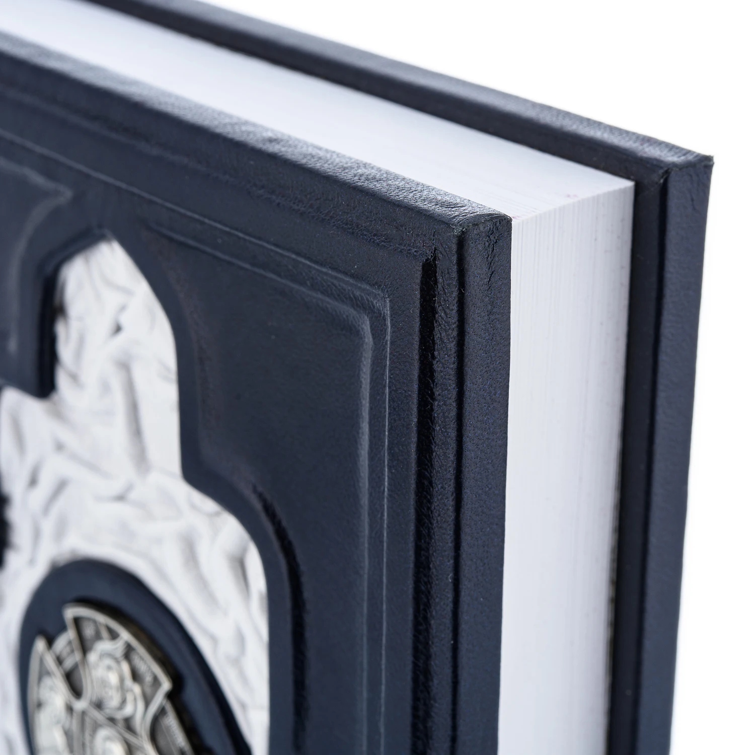 Рисунок 5 - Книга религиозная "Молитвослов"