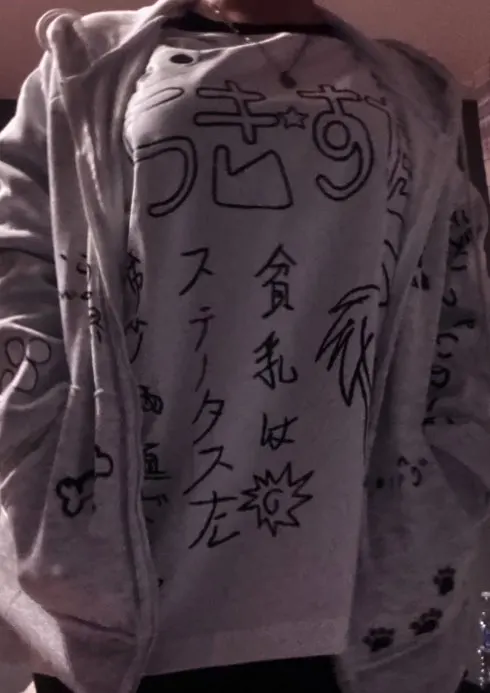 らき☆すた Contrast Long Sleeve T-Shirt photo review