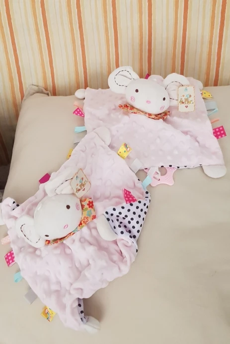 1pcs Baby Security Soothing Doll Towel with Teether Rattles Soft Blanket Snuggle Toy photo review