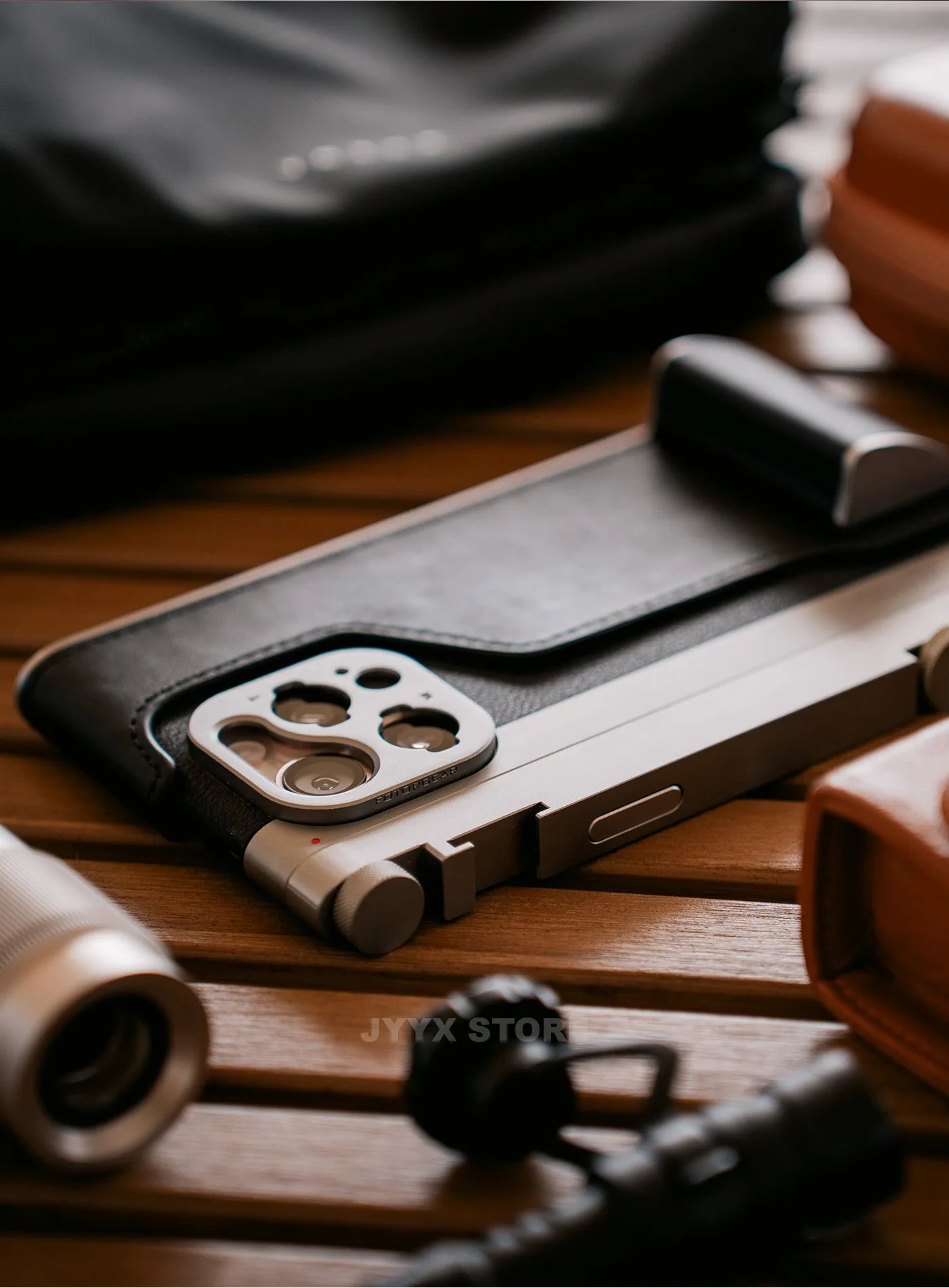 Fotorgear Retro Phone Case with Cold Shoe T-mount Lens & Filter