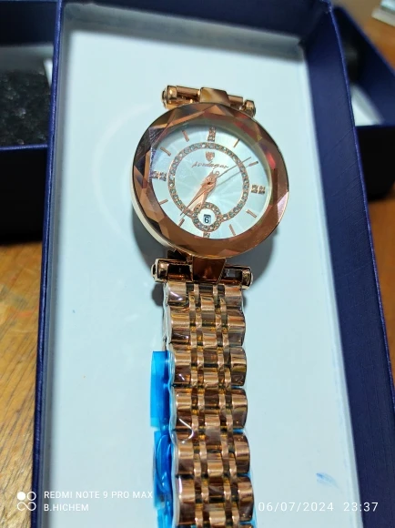 POEDAGAR Luxury Watch For Woman photo review