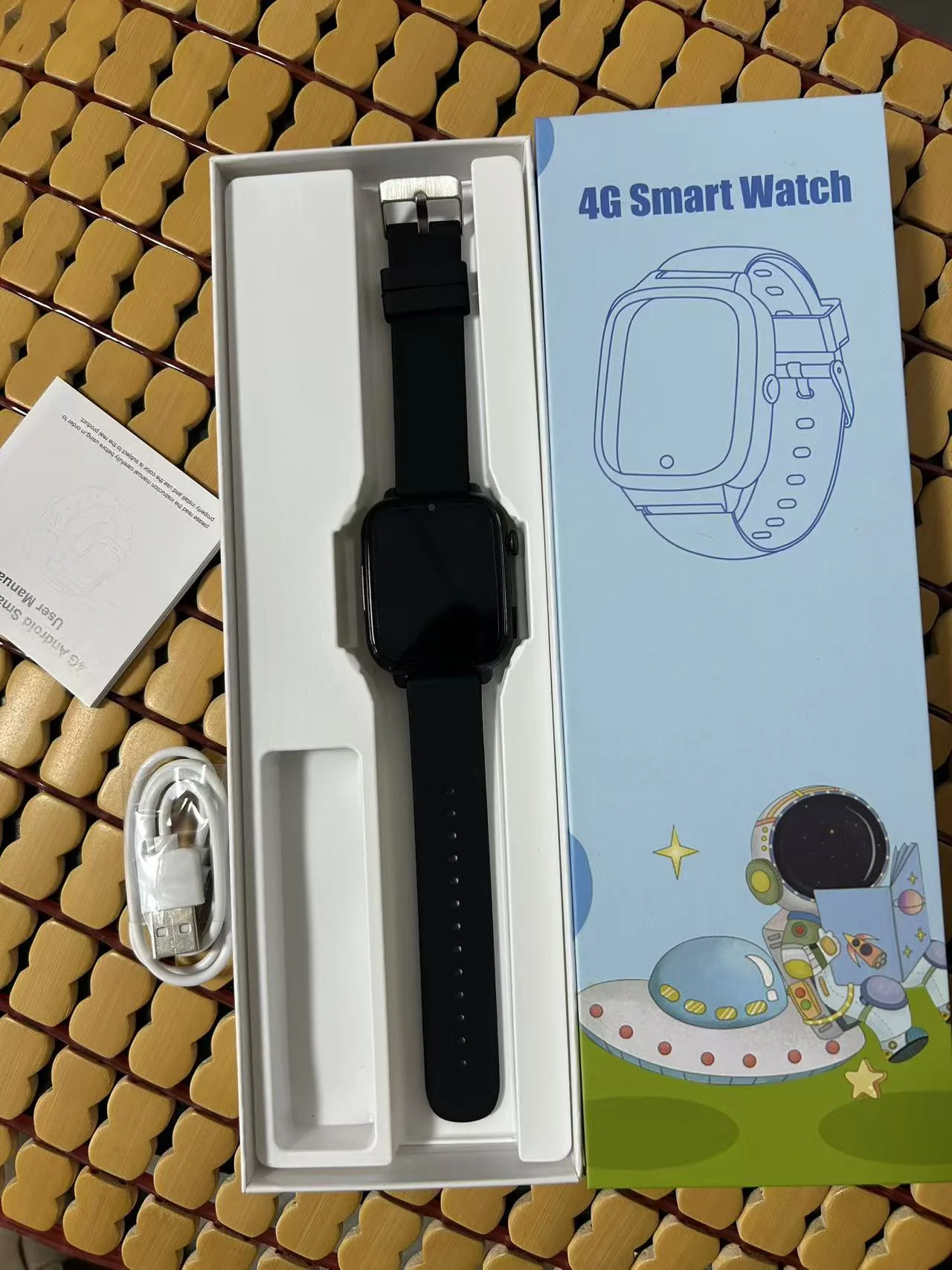 4G Smart Watch Kids GPS WIFI Video Call SOS APP Download Child Smartwatch photo review