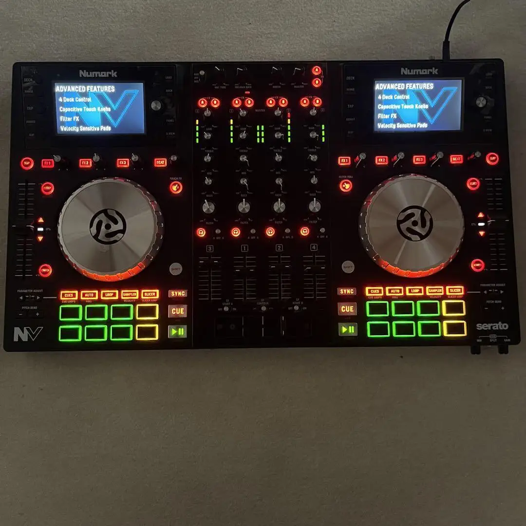 

Совершенно новый контроллер Numark Serato DJ NV Встроенная визуальная фотография с протестированными аксессуарами