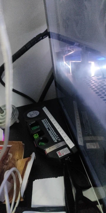 Ferramenta de Medição 4 em 1 - Nível Laser photo review