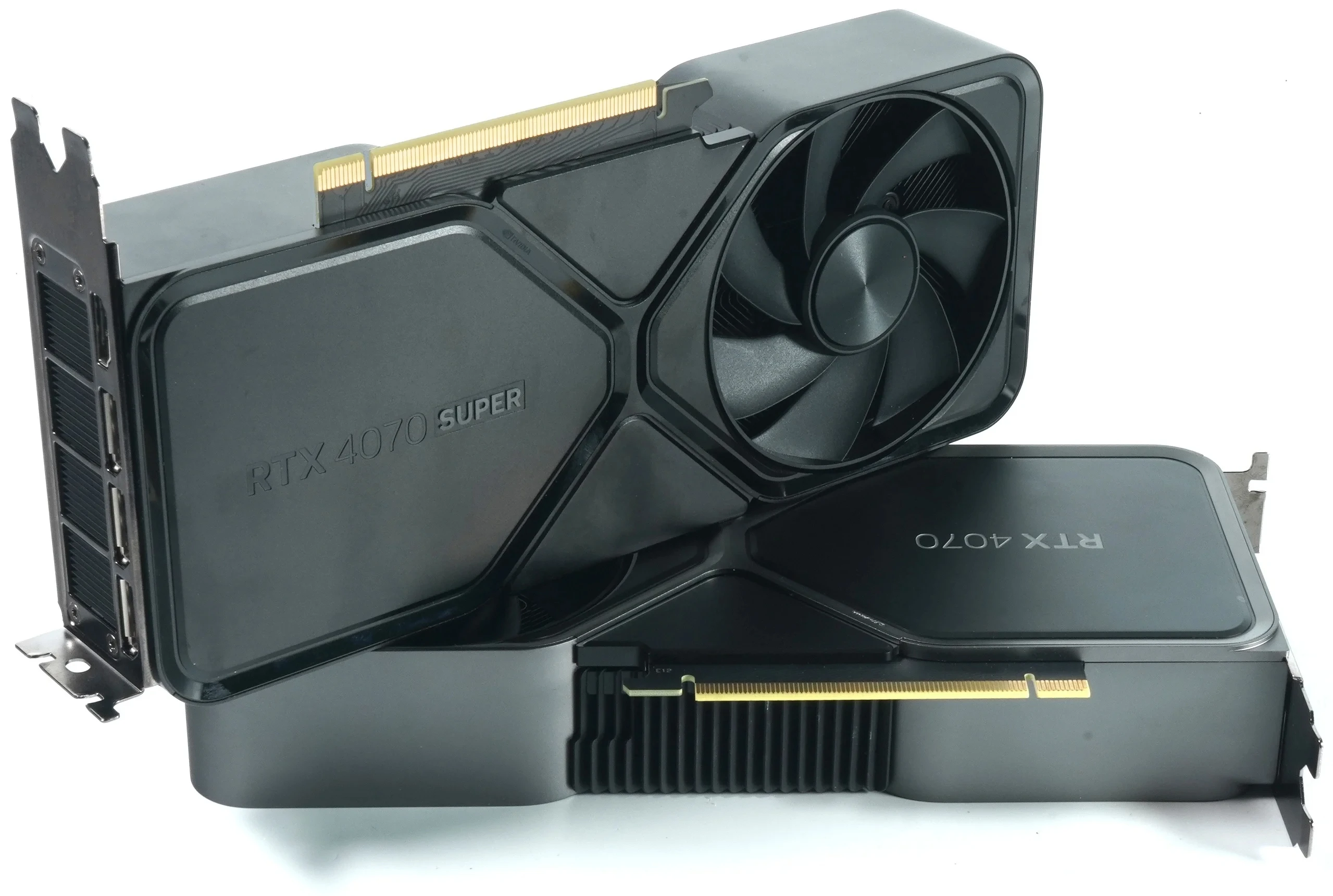 NVIDIA GeForce RTX 4070 Super Founders Edition グラフィック